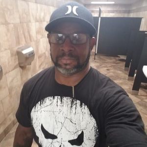 Meet your Posher, Gregory